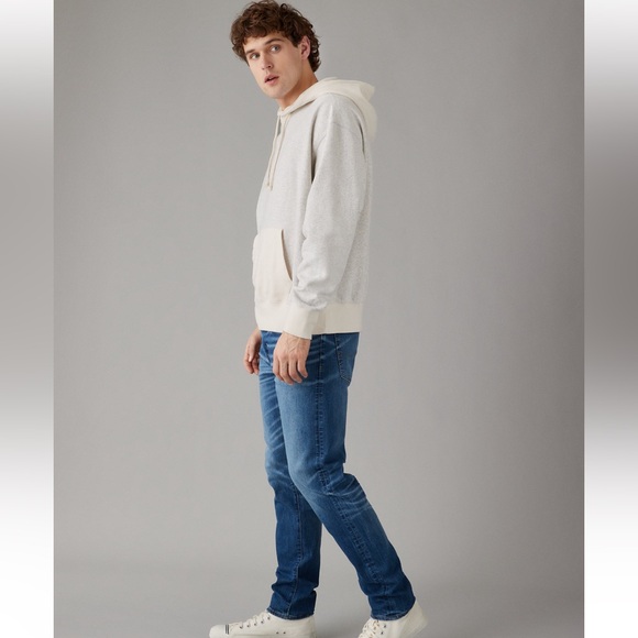 American Eagle  🦅  AirFlex + Ultra Soft Athletic Fit Jean - Picture 5 of 15